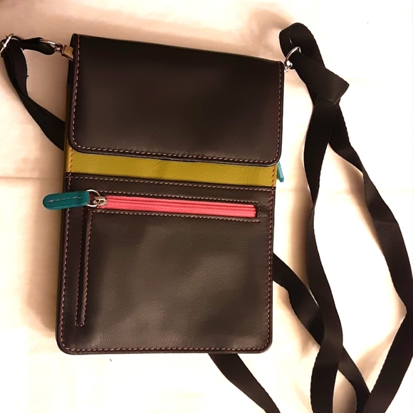 NWOT...Leather RFID Crossbody - Picture 1 of 11